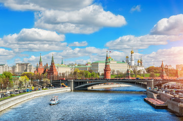 Obraz premium Голубое небо над Москвой The blue sky over Moscow