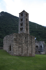 Fototapeta na wymiar Ruins in Switzerland