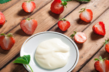 Strawberries with whipped cream,