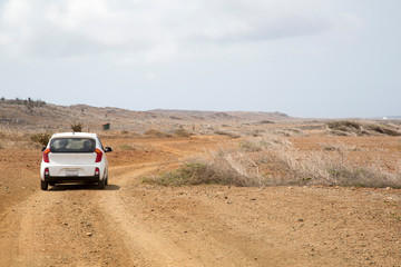 Auto in der Wüste - Curacao - Shete Boka National Park
