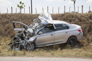 Sehr schwerer Autounfall 