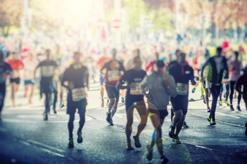 marathon runners in the city 