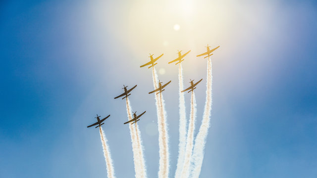 Air show - samoloty na tle nieba 