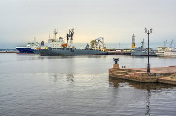 Evening at sea. Port of Kronstadt. St.-Petersburg, Russia