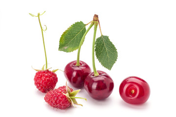 Fototapeta na wymiar cherryes and raspberry