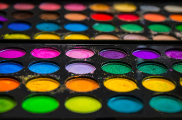 Box of shadows for eyeliner of different colors