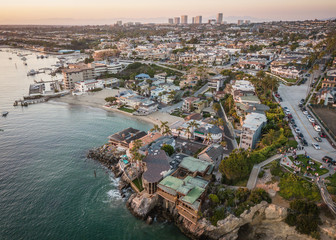 Fototapeta premium Antena z Newport Beach Corona Del Mar