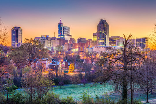 Raleigh, North Carolina, USA dawn skyline.