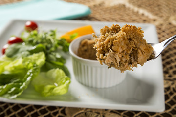 Crumble with salad