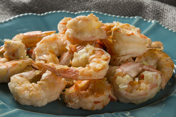 Big shrimp roasted in the pan - Camarao no bafo