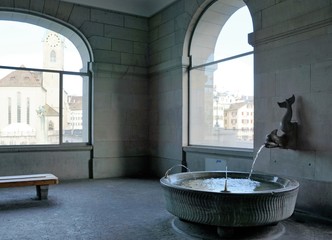 Brunnen im Helmhaus in Zürich