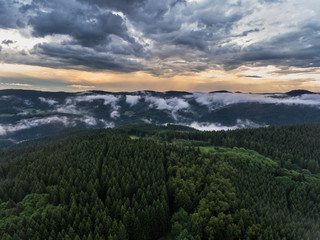 Fototapeta na wymiar Schwarzwald von oben