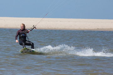 Kitesurferin in Action