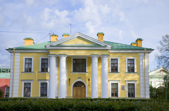 Place of interest of the city of St. Petersburg Pyotr and Pavel's engineering house
