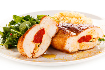 Stuffed chicken fillets and vegetables 
