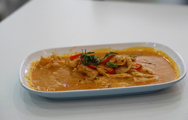 Phanaeng curry chicken
