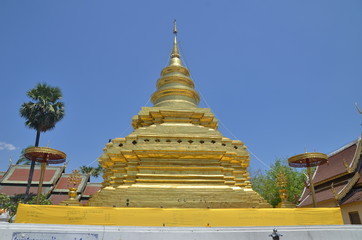 Wat Phrathat Sri Chom Tong