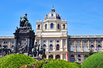 Obraz premium Museum in Wien, Maria Theresia Platz