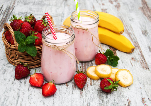 Yogurt with strawberries and bananas