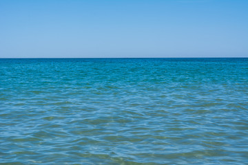 Fototapeta na wymiar Blick auf das blaue Meer