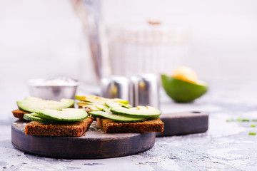 bread with avocado