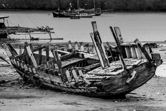 Fototapeta Abandon Boat  2