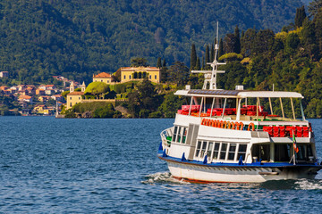 Lago di Como (IT) - Trasporto passeggeri verso Villa Balbianello