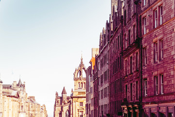 Obraz premium Street view of Historic Old Town Houses in Edinburgh, Scotland