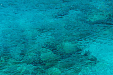Obraz premium Natural background of emerald, turquoise sea water