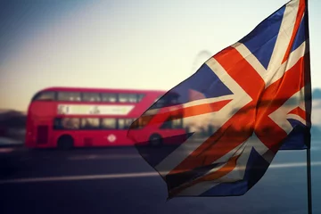 Foto op Plexiglas UK flag and typical red buses © erika8213