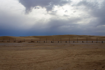 пустынный пейзаж дороги для джип сафари