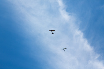 Trailed glider being