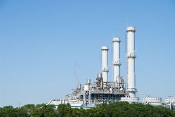 小規模火力発電所の煙突