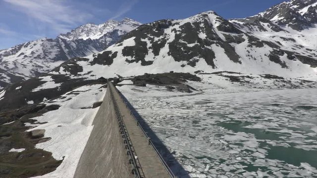 Serr&ugrave; dam, Gran Paradiso National Park, Piedmont, Italy