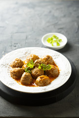 Meatballs in tomato sauce