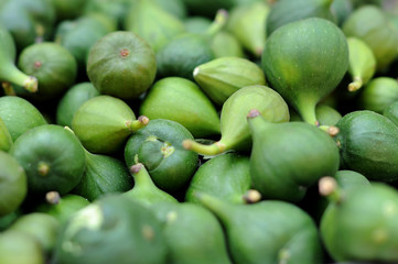 figs at traditional market