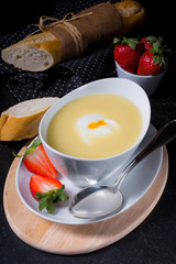 Asparagus cream soup with egg