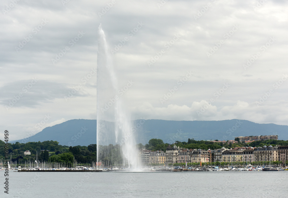 Wall mural famous fountain jet d'eau in geneva, switzerland