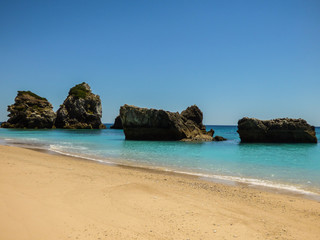 Fototapeta premium Rock formations at the beautiful and remote beach 