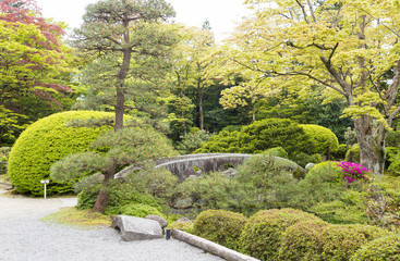 江戸時代に小堀遠州のつくった日本庭園（栃木県日光市）