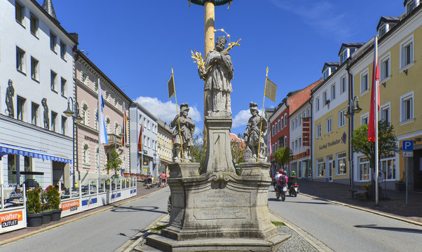 ZWIESEL - Kulturdenkmal - Hl.Nepomuk-Hl.Sebastian-Hl.Florian