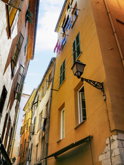 Fototapeta na wymiar residential houses in old city of Nice