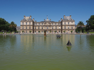 Fototapeta na wymiar Palais du Luxembourg - Paris