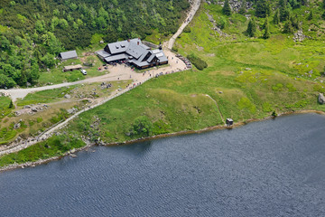 Karkonosze. Mały Staw i Samotnia PTTK.