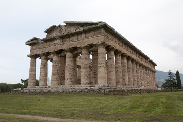 Fototapeta na wymiar Paestum: Hera Greek temple