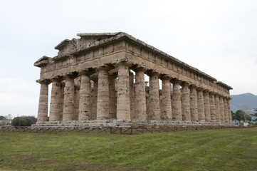 Fototapeta na wymiar Paestum: Greek temple