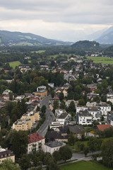Obraz premium Winding road in a mountain town