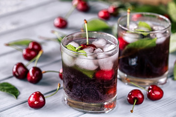 Carbonated chilled drink from sweet cherry
