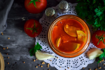  Zucchini in tomato sauce