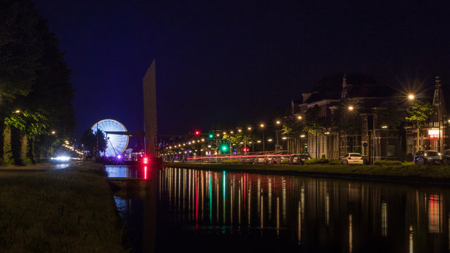 Reuzenrad aan de kop van de Vaart tijdens de TT